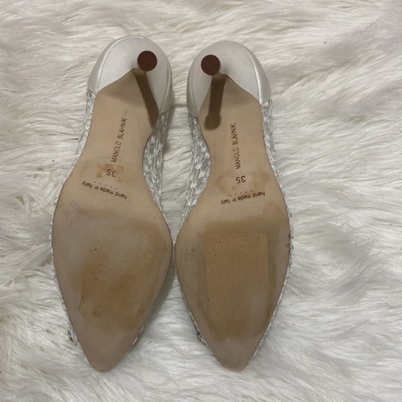 Manolo Blahnik Hangisilace Cream Lace Jewel Buckle pumps size 35EU - Picture 12 of 15